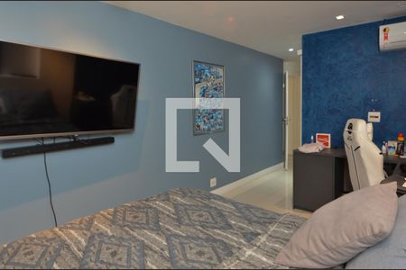 Apartamento à venda com 500m², 4 quartos e 2 vagas Apartamento à venda com 500m², 4 quartos e 2 vagasQuarto