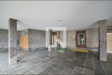 Apartamento à venda com 71m², 2 quartos e sem vaga Apartamento à venda com 71m², 2 quartos e sem vagaHall