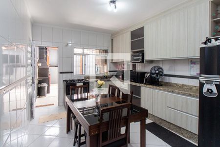 Casa à venda com 161m², 4 quartos e 3 vagas Casa à venda com 161m², 4 quartos e 3 vagasCozinha