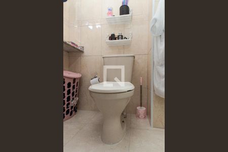 Casa à venda com 161m², 4 quartos e 3 vagas Casa à venda com 161m², 4 quartos e 3 vagasBanheiro da Suíte 2