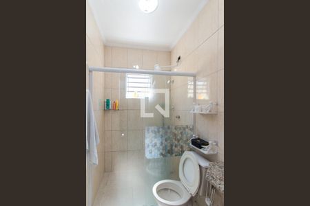 Casa à venda com 161m², 4 quartos e 3 vagas Casa à venda com 161m², 4 quartos e 3 vagasBanheiro dos Quartos