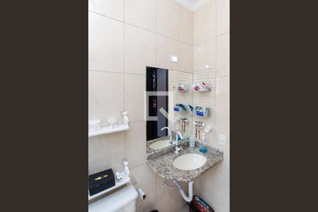 Casa à venda com 161m², 4 quartos e 3 vagas Casa à venda com 161m², 4 quartos e 3 vagasBanheiro dos Quartos