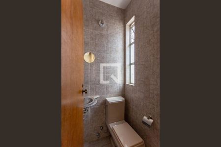 Apartamento à venda com 251m², 3 quartos e 2 vagas Apartamento à venda com 251m², 3 quartos e 2 vagasBanheiro Térreo