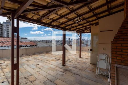 Apartamento à venda com 251m², 3 quartos e 2 vagas Apartamento à venda com 251m², 3 quartos e 2 vagasTérreo