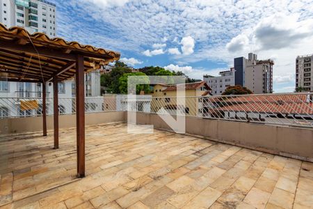 Apartamento à venda com 251m², 3 quartos e 2 vagas Apartamento à venda com 251m², 3 quartos e 2 vagasTérreo