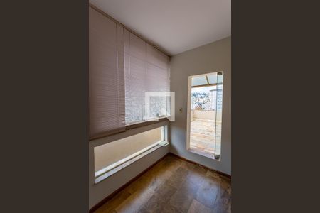 Apartamento à venda com 251m², 3 quartos e 2 vagas Apartamento à venda com 251m², 3 quartos e 2 vagasTérreo