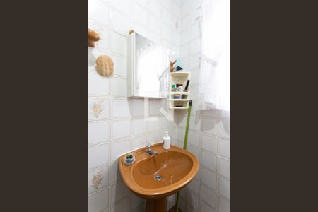 Casa à venda com 80m², 2 quartos e 6 vagas Casa à venda com 80m², 2 quartos e 6 vagasBanheiro