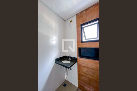 Apartamento para alugar com 55m², 2 quartos e sem vagaBanheiro