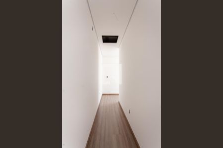 Casa à venda com 207m², 3 quartos e 3 vagas Casa à venda com 207m², 3 quartos e 3 vagasCorredor