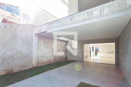 Casa à venda com 207m², 3 quartos e 3 vagas Casa à venda com 207m², 3 quartos e 3 vagasGaragem