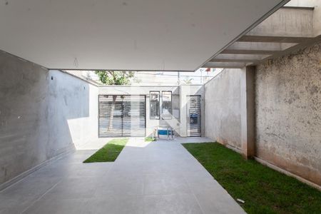 Casa à venda com 207m², 3 quartos e 3 vagas Casa à venda com 207m², 3 quartos e 3 vagasGaragem