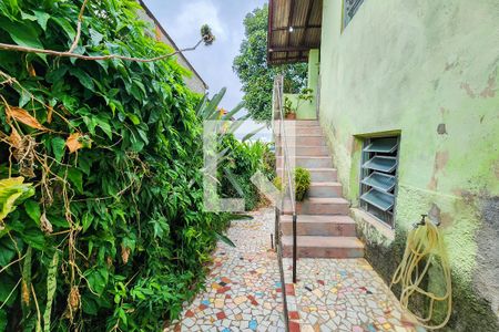 Casa à venda com 281m², 2 quartos e 4 vagas Casa à venda com 281m², 2 quartos e 4 vagasCorredor