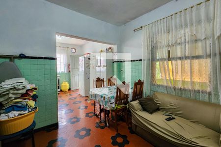 Casa à venda com 281m², 2 quartos e 4 vagas Casa à venda com 281m², 2 quartos e 4 vagasCopa