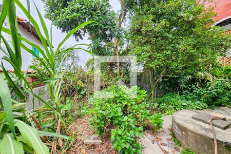 Casa à venda com 281m², 2 quartos e 4 vagas Casa à venda com 281m², 2 quartos e 4 vagasQuintal