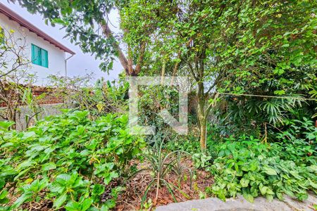 Casa à venda com 281m², 2 quartos e 4 vagas Casa à venda com 281m², 2 quartos e 4 vagasQuintal