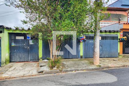 Casa à venda com 281m², 2 quartos e 4 vagas Casa à venda com 281m², 2 quartos e 4 vagasFachada