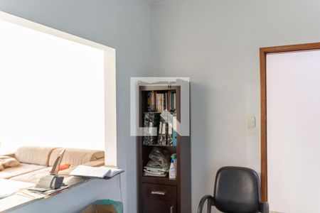 Casa à venda com 175m², 4 quartos e 2 vagasEscritório