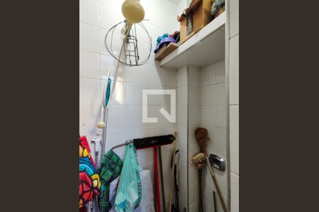 Apartamento à venda com 66m², 2 quartos e 1 vaga Apartamento à venda com 66m², 2 quartos e 1 vagaBanheiro de serviço