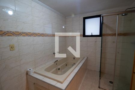 Apartamento à venda com 280m², 4 quartos e 2 vagas Apartamento à venda com 280m², 4 quartos e 2 vagasBanheiro 1