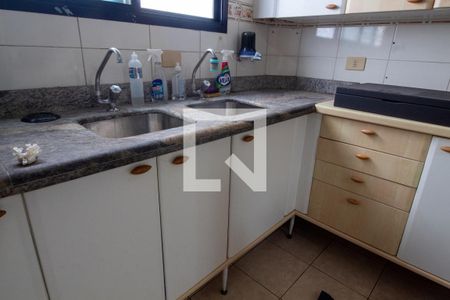 Apartamento à venda com 280m², 4 quartos e 2 vagas Apartamento à venda com 280m², 4 quartos e 2 vagasCozinha