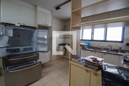 Apartamento à venda com 280m², 4 quartos e 2 vagas Apartamento à venda com 280m², 4 quartos e 2 vagasCozinha