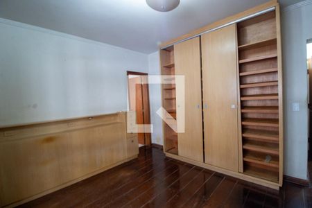 Apartamento à venda com 280m², 4 quartos e 2 vagas Apartamento à venda com 280m², 4 quartos e 2 vagasQuarto 4