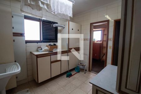 Apartamento à venda com 280m², 4 quartos e 2 vagas Apartamento à venda com 280m², 4 quartos e 2 vagasCozinha