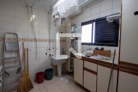 Apartamento à venda com 280m², 4 quartos e 2 vagas Apartamento à venda com 280m², 4 quartos e 2 vagasÁrea de serviço