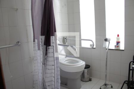 Casa à venda com 342m², 7 quartos e 2 vagasBanheiro Adaptado