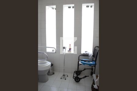 Casa à venda com 342m², 7 quartos e 2 vagasBanheiro Adaptado