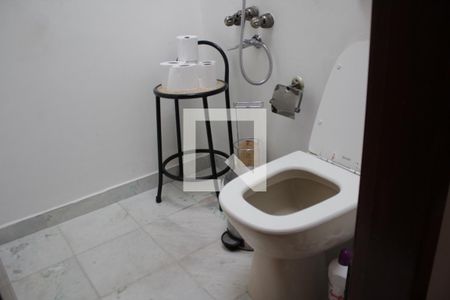 Casa à venda com 342m², 7 quartos e 2 vagasBanheiro da Suíte 1