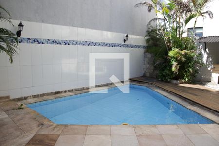 Casa à venda com 342m², 7 quartos e 2 vagasPiscina