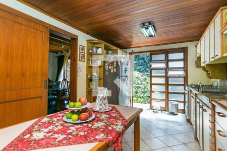 Casa de condomínio à venda com 291m², 3 quartos e 4 vagas