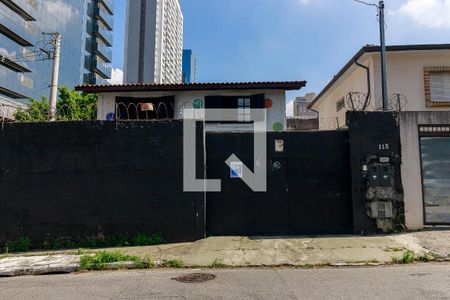 Casa à venda com 265m², 3 quartos e 4 vagas Casa à venda com 265m², 3 quartos e 4 vagasFachada