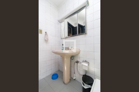 Casa à venda com 265m², 3 quartos e 4 vagas Casa à venda com 265m², 3 quartos e 4 vagasBanheiro