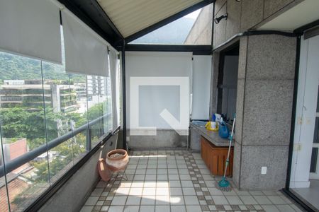 Apartamento à venda com 364m², 4 quartos e 3 vagasVaranda