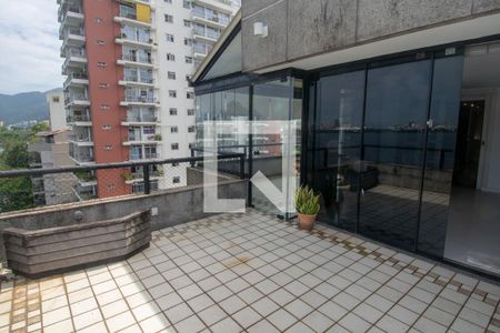 Apartamento à venda com 364m², 4 quartos e 3 vagasCobertura