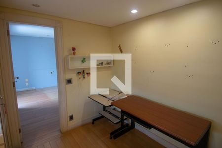 Apartamento à venda com 364m², 4 quartos e 3 vagasQuarto