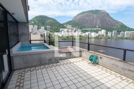 Apartamento à venda com 364m², 4 quartos e 3 vagasCobertura
