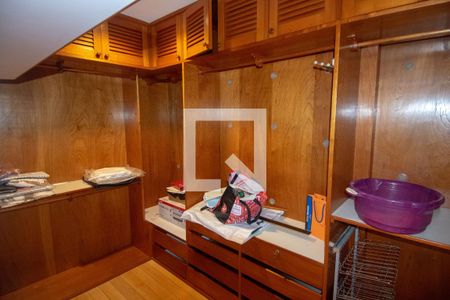 Apartamento à venda com 364m², 4 quartos e 3 vagasCloset