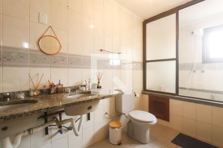 Casa à venda com 388m², 4 quartos e 2 vagas Casa à venda com 388m², 4 quartos e 2 vagasBanheiro Quarto