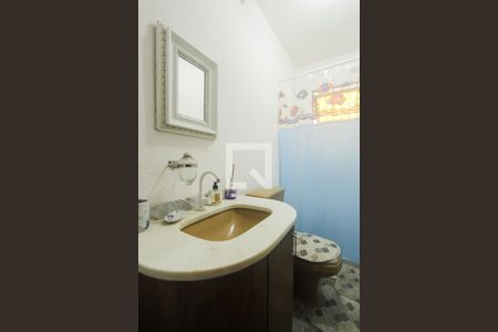Casa à venda com 388m², 4 quartos e 2 vagas Casa à venda com 388m², 4 quartos e 2 vagasBanheiro - Casa 2