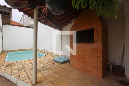 Casa à venda com 388m², 4 quartos e 2 vagas Casa à venda com 388m², 4 quartos e 2 vagasChurrasqueira