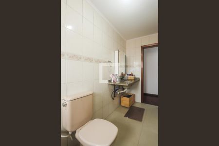 Casa à venda com 388m², 4 quartos e 2 vagas Casa à venda com 388m², 4 quartos e 2 vagasBanheiro