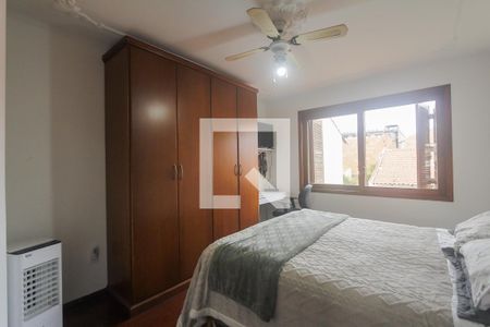 Casa à venda com 388m², 4 quartos e 2 vagas Casa à venda com 388m², 4 quartos e 2 vagasQuarto