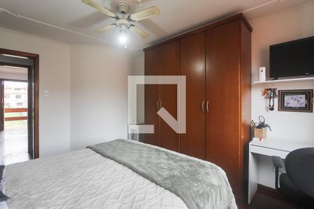 Casa à venda com 388m², 4 quartos e 2 vagas Casa à venda com 388m², 4 quartos e 2 vagasQuarto
