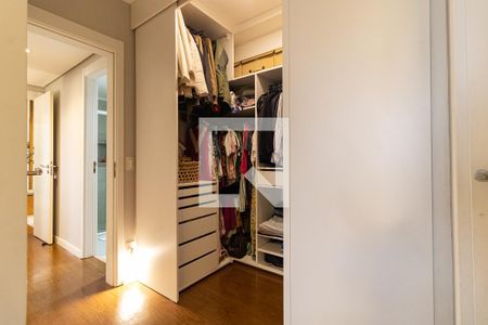 Apartamento à venda com 99m², 3 quartos e 2 vagas Apartamento à venda com 99m², 3 quartos e 2 vagasCloset da Suíte