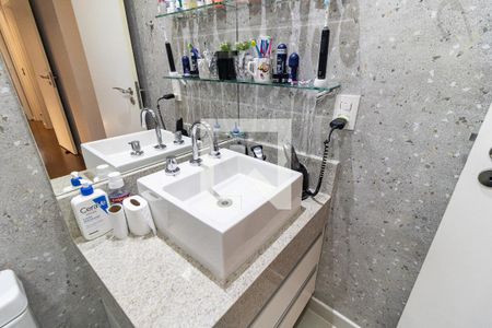 Apartamento à venda com 99m², 3 quartos e 2 vagas Apartamento à venda com 99m², 3 quartos e 2 vagasBanheiro da Suíte