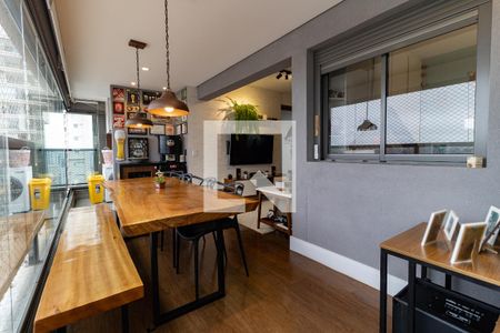 Apartamento à venda com 99m², 3 quartos e 2 vagas Apartamento à venda com 99m², 3 quartos e 2 vagasVaranda