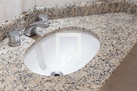 Apartamento à venda com 75m², 3 quartos e 1 vaga Apartamento à venda com 75m², 3 quartos e 1 vagaBanheiro Social